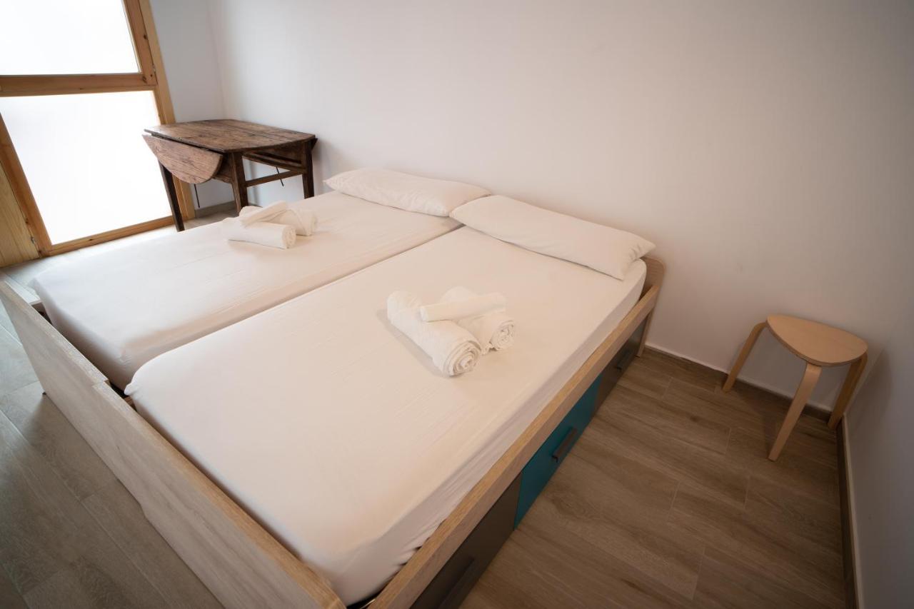 Lo Moli De Bot Hostel Bagian luar foto